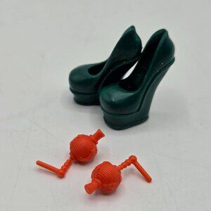 Monster High Doll Scarah Screams I Love Fashion Green Heels & Jinafire Long Scar